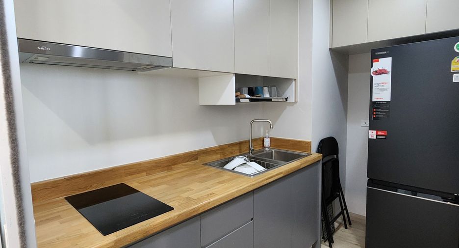 For rent 2 bedrooms condo in Thon Buri, Bangkok