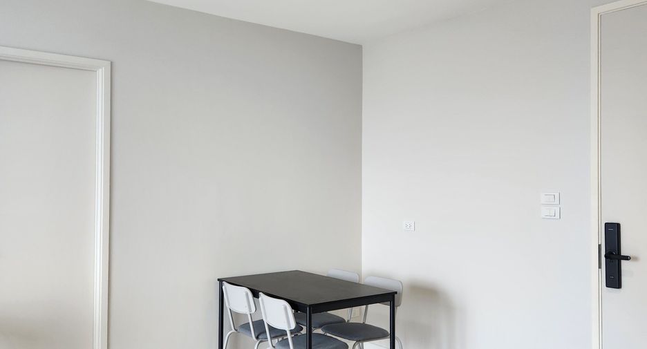 For rent 2 bedrooms condo in Thon Buri, Bangkok