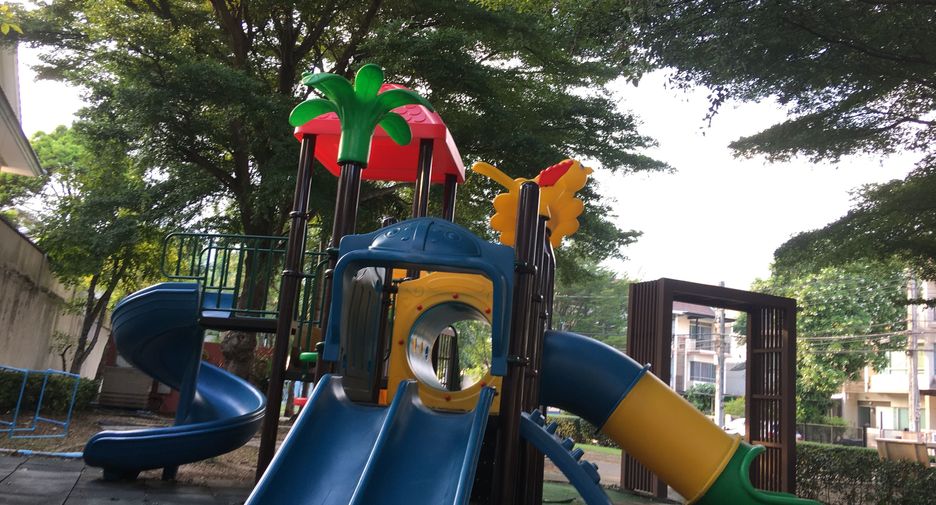 Продажа и аренда 3 спальни таунхаус в Bang Phli, Самутпракан