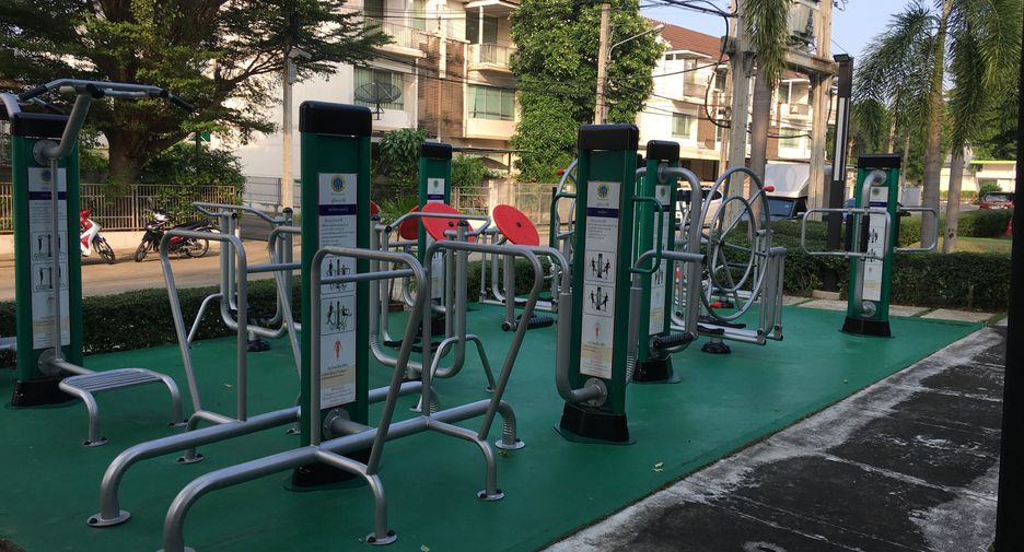 Продажа и аренда 3 спальни таунхаус в Bang Phli, Самутпракан