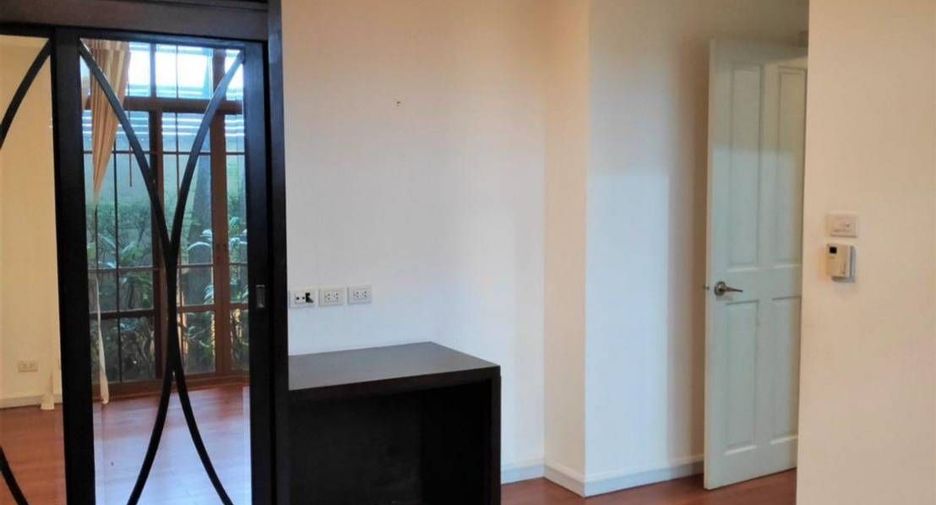 For rent 4 ベッドルーム house in Watthana, Bangkok