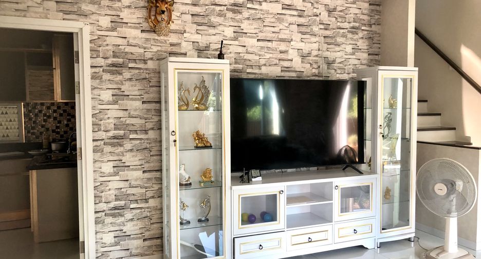 For rent 3 bedrooms house in Sai Mai, Bangkok