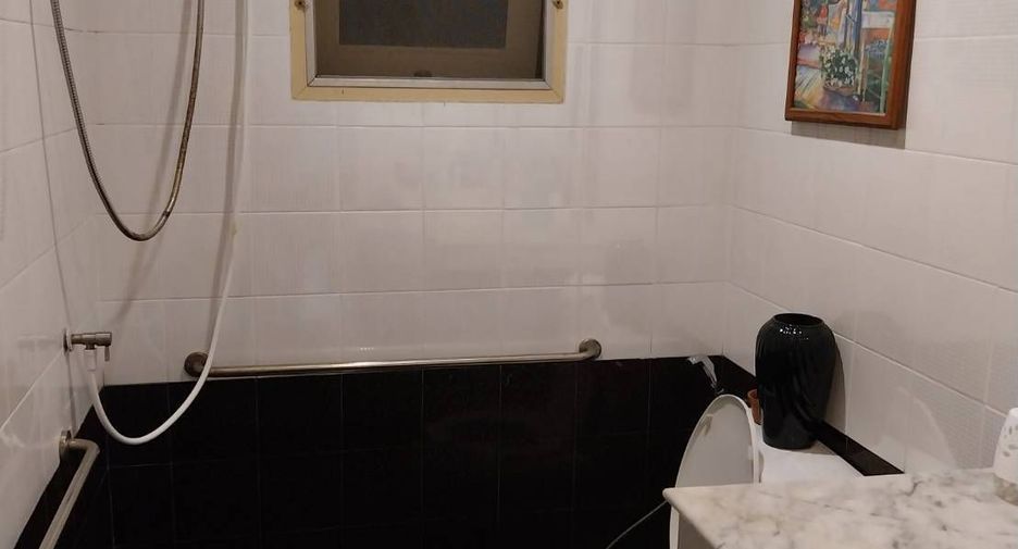 For sale 5 bedrooms house in Chatuchak, Bangkok
