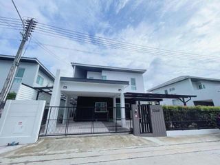 For sale and for rent 4 bedrooms house in Mueang Phuket, Phuket