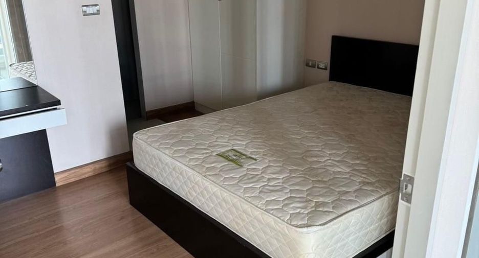 Аренда 2 спальни кондо в Щаттхана, Бангкок