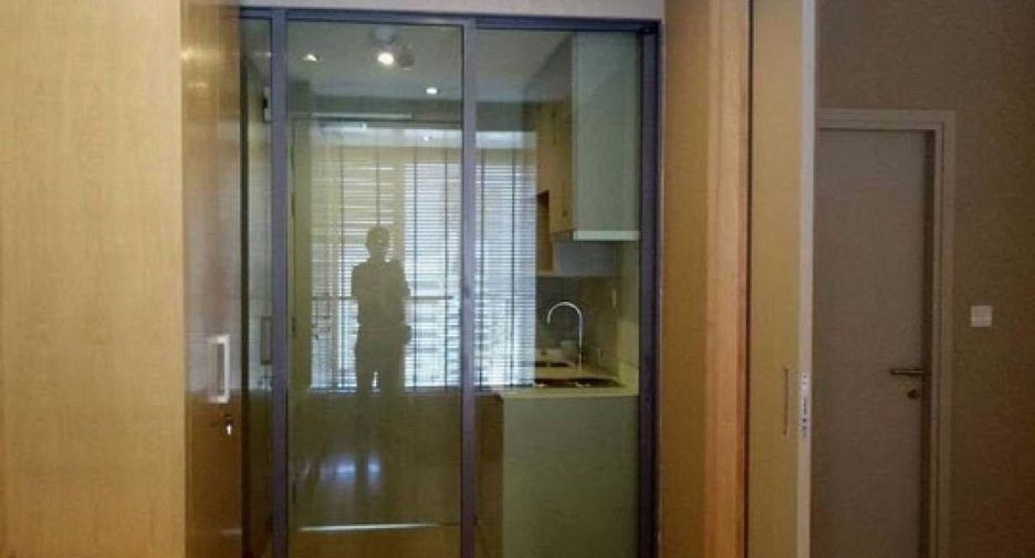 Condo en alquiler de 1 habitaciones en Bang Rak, Bangkok