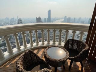 For rent 2 bedrooms condo in Bang Rak, Bangkok