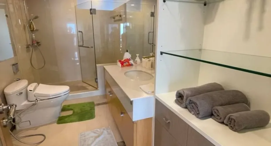 Condo en alquiler de 2 habitaciones en Bang Rak, Bangkok