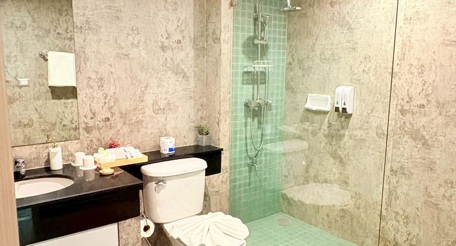 For rent 3 bedrooms apartment in Pathum Wan, Bangkok