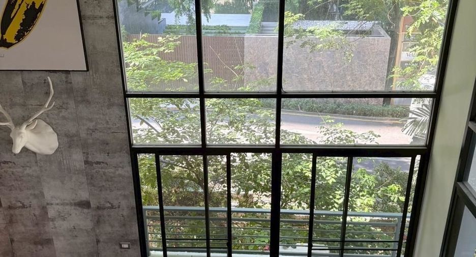 For rent 3 bedrooms apartment in Pathum Wan, Bangkok