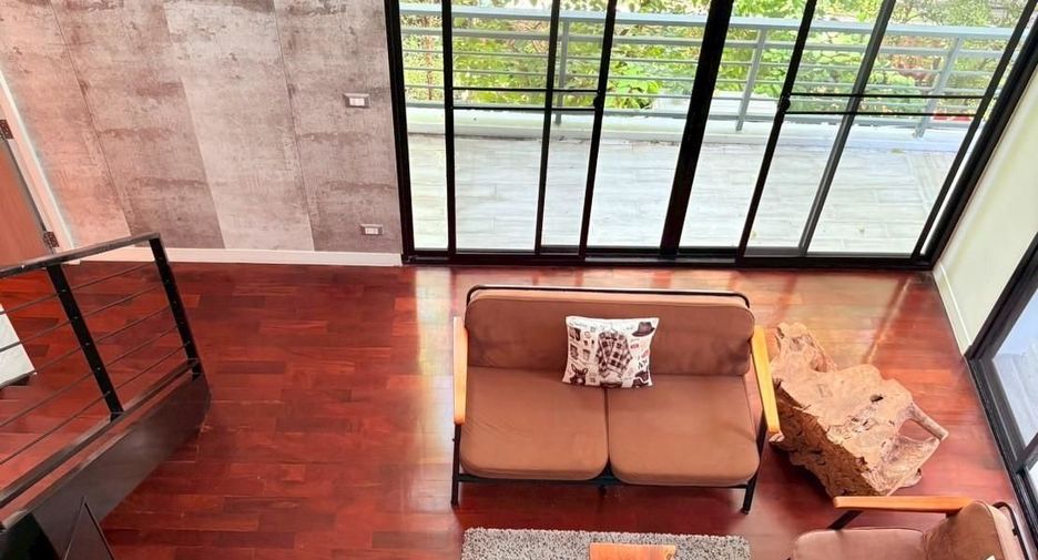 For rent 3 bedrooms apartment in Pathum Wan, Bangkok
