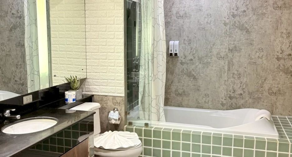 For rent 3 bedrooms apartment in Pathum Wan, Bangkok