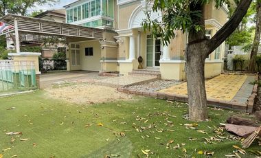 Casa en venta y en alquiler de 3 habitaciones en Lat Krabang, Bangkok