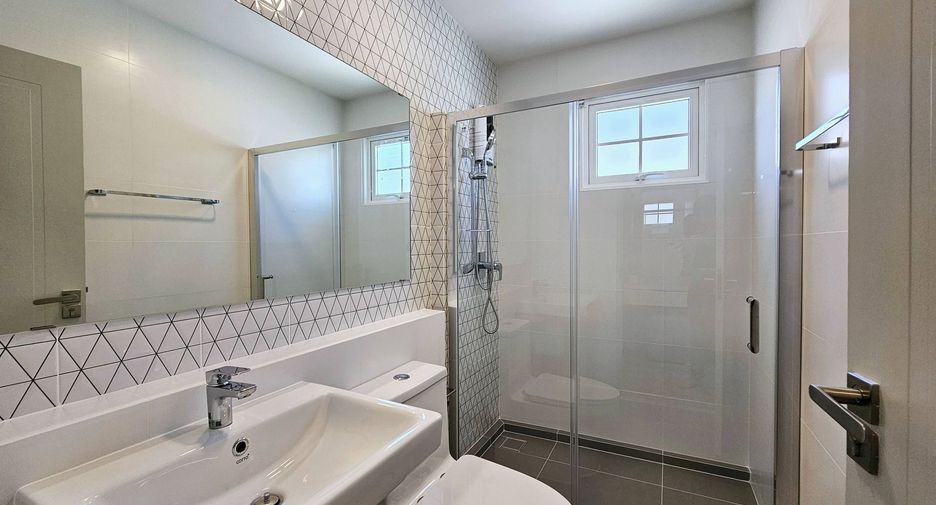 For rent 3 ベッドルーム house in Bang Phli, Samut Prakan