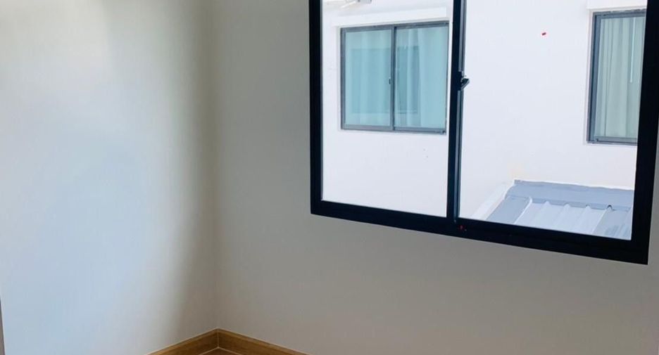 À vendre 3 chambres maison de ville à Bang Phli, Samut Prakan