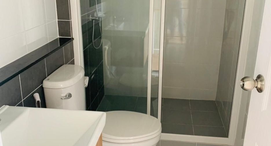 À vendre 3 chambres maison de ville à Bang Phli, Samut Prakan