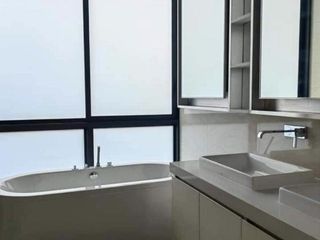 For sale 5 bedrooms house in Huai Khwang, Bangkok