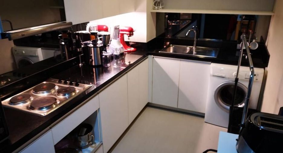 Condo en venta y en alquiler de 2 habitaciones en Khlong Toei, Bangkok