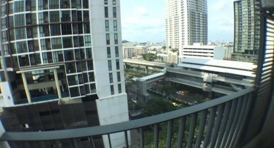 For sale studio condo in Khlong San, Bangkok