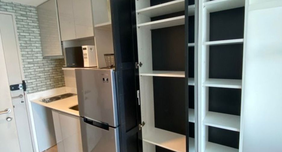 For sale studio condo in Khlong San, Bangkok