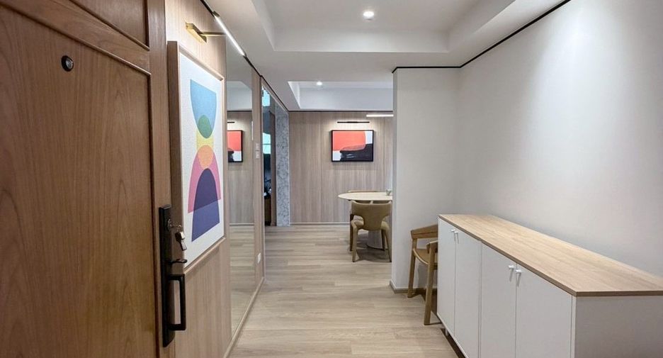 For rent 3 bedrooms condo in Watthana, Bangkok