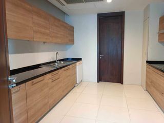 À louer 3 chambres appartement à Watthana, Bangkok