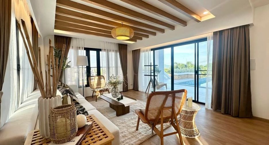 For sale and for rent 4 bedrooms villa in Mueang Phuket, Phuket