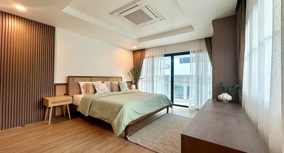 For sale and for rent 4 bedrooms villa in Mueang Phuket, Phuket