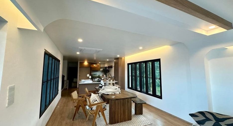 For sale and for rent 4 bedrooms villa in Mueang Phuket, Phuket