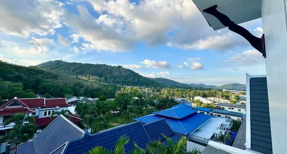 For sale and for rent 4 bedrooms villa in Mueang Phuket, Phuket