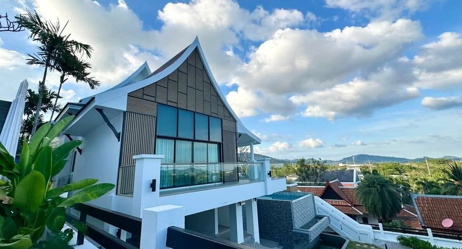 For sale and for rent 4 bedrooms villa in Mueang Phuket, Phuket