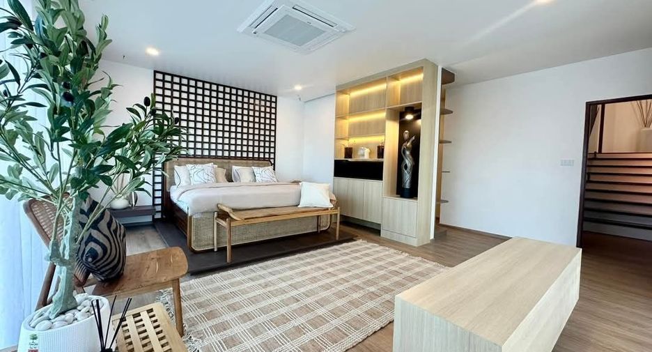 For sale and for rent 4 bedrooms villa in Mueang Phuket, Phuket