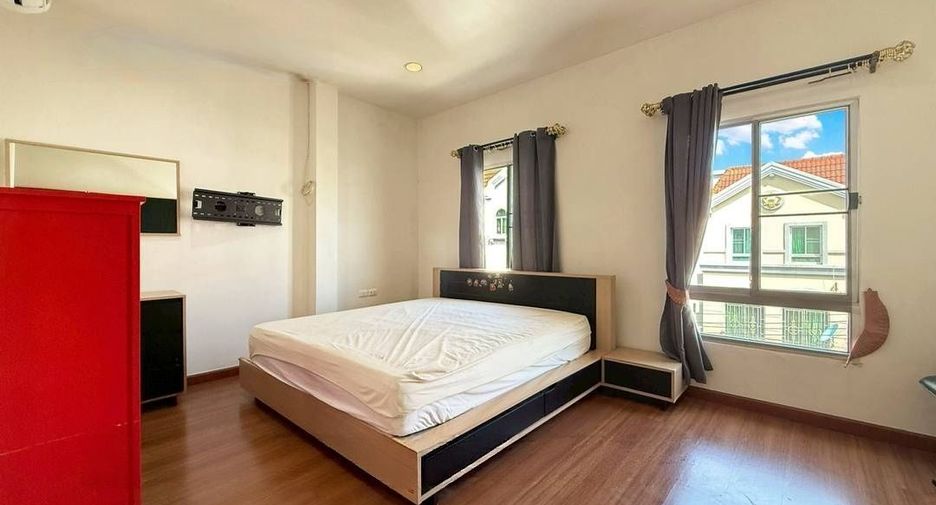 Reihenhaus zur Miete mit 3 Zimmer in Prawet, Bangkok