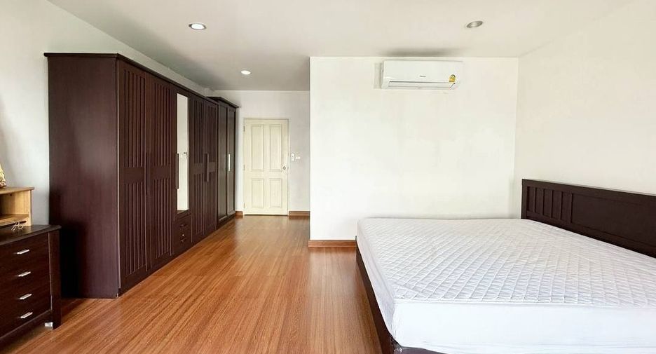 Reihenhaus zur Miete mit 3 Zimmer in Prawet, Bangkok