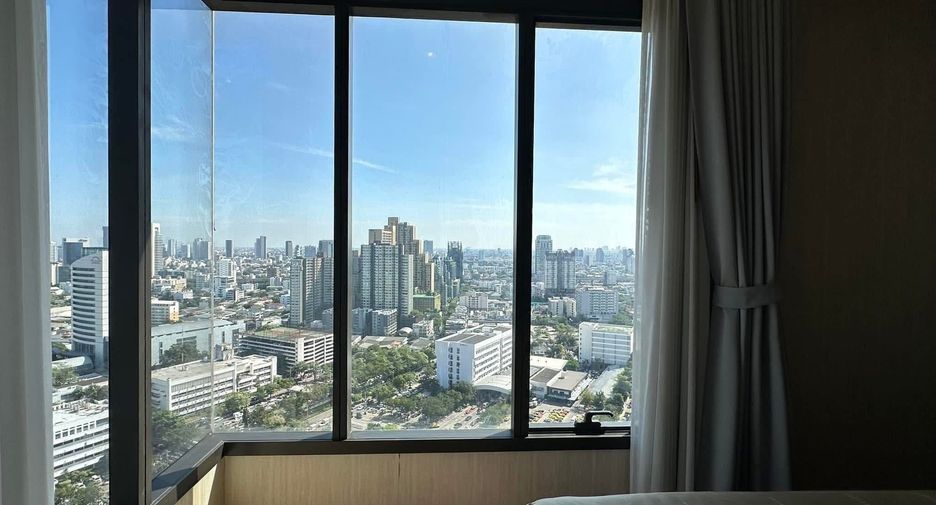 À louer 2 chambres condo à Phaya Thai, Bangkok