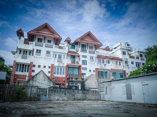 出售 土地 在 Khlong Toei, 曼谷