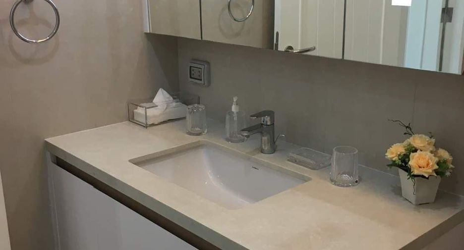 Condo en alquiler de 2 habitaciones en Pathum Wan, Bangkok