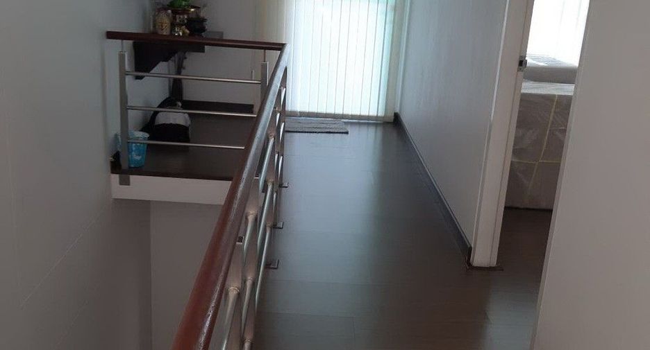 Haus zum Kauf mit 3 Zimmer in Huai Khwang, Bangkok