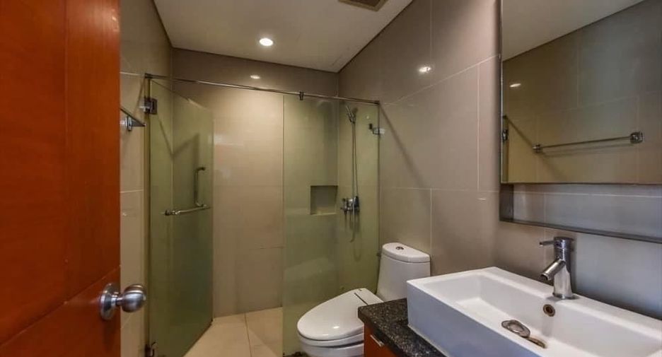 Wohnung zur Miete mit Studio in Khlong San, Bangkok