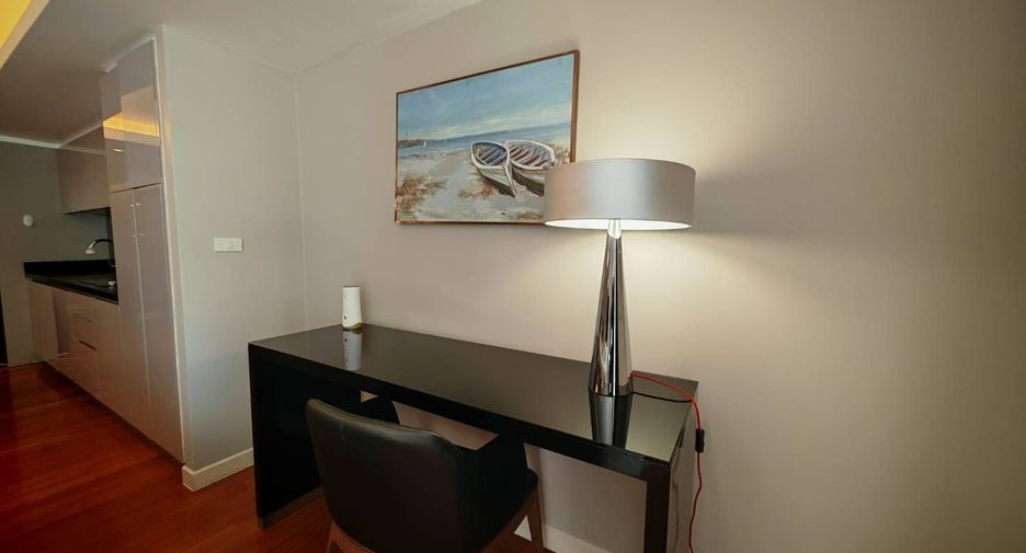 For rent 3 bedrooms condo in Watthana, Bangkok