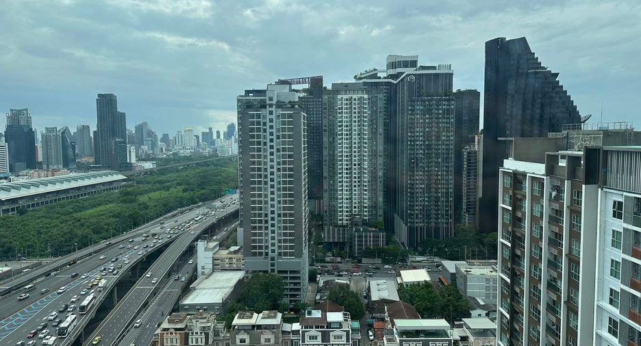 Condo en alquiler de estudio en Huai Khwang, Bangkok