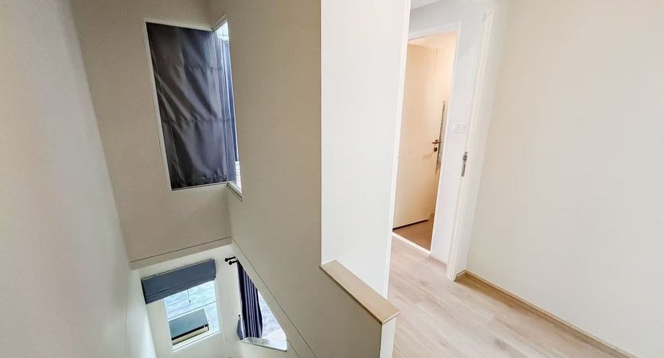 For rent 3 bedrooms townhouse in Prawet, Bangkok