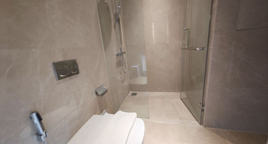 For sale and for rent 2 bedrooms condo in Khlong San, Bangkok