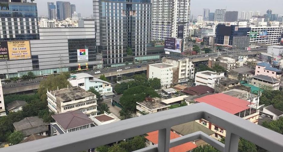 For rent 2 bedrooms condo in Chatuchak, Bangkok