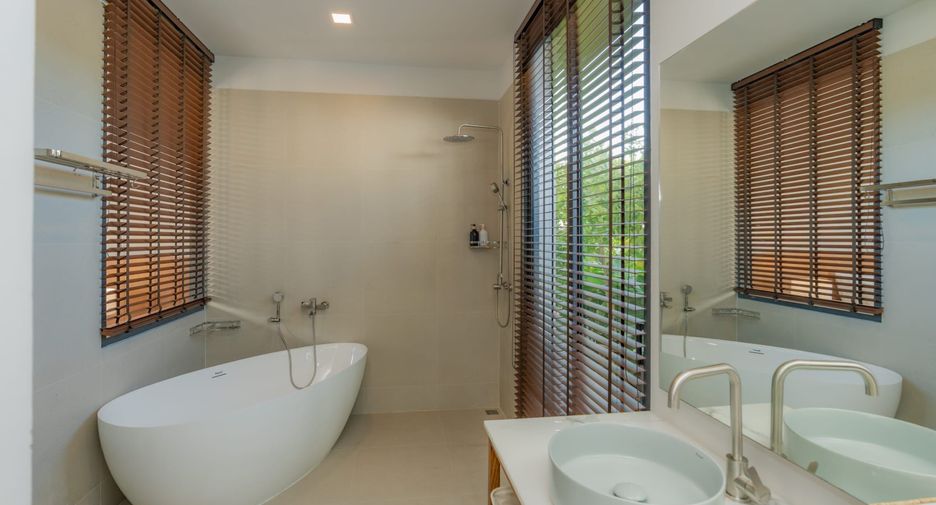 For rent 6 bedrooms villa in Thalang, Phuket