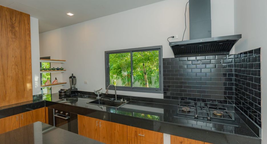 For rent 6 bedrooms villa in Thalang, Phuket