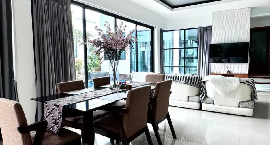 Villa en alquiler de 3 habitaciones en Mueang Phuket, Phuket