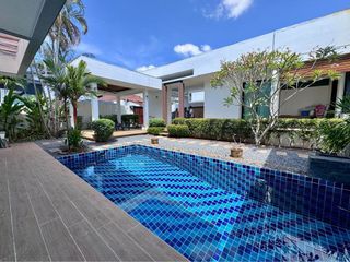 Villa en alquiler de 3 habitaciones en Mueang Phuket, Phuket