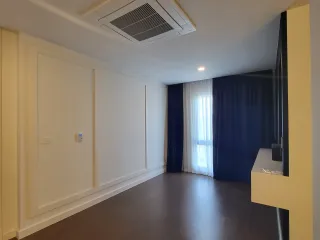 For sale and for rent 5 bedrooms house in Thung Khru, Bangkok