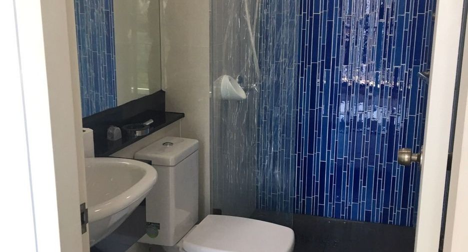 For sale 1 bed condo in Phra Khanong, Bangkok